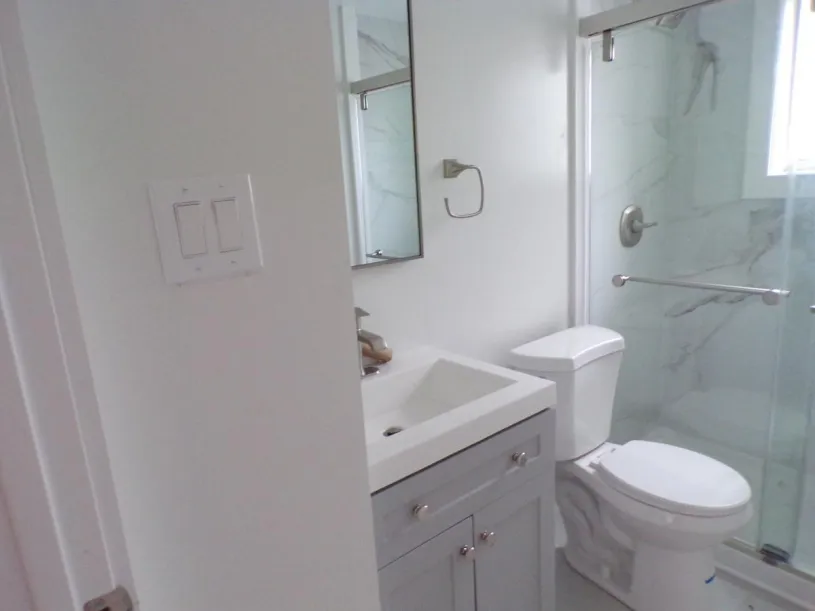 118 W Dodridge St Apt C ~ Two Bedroom 
