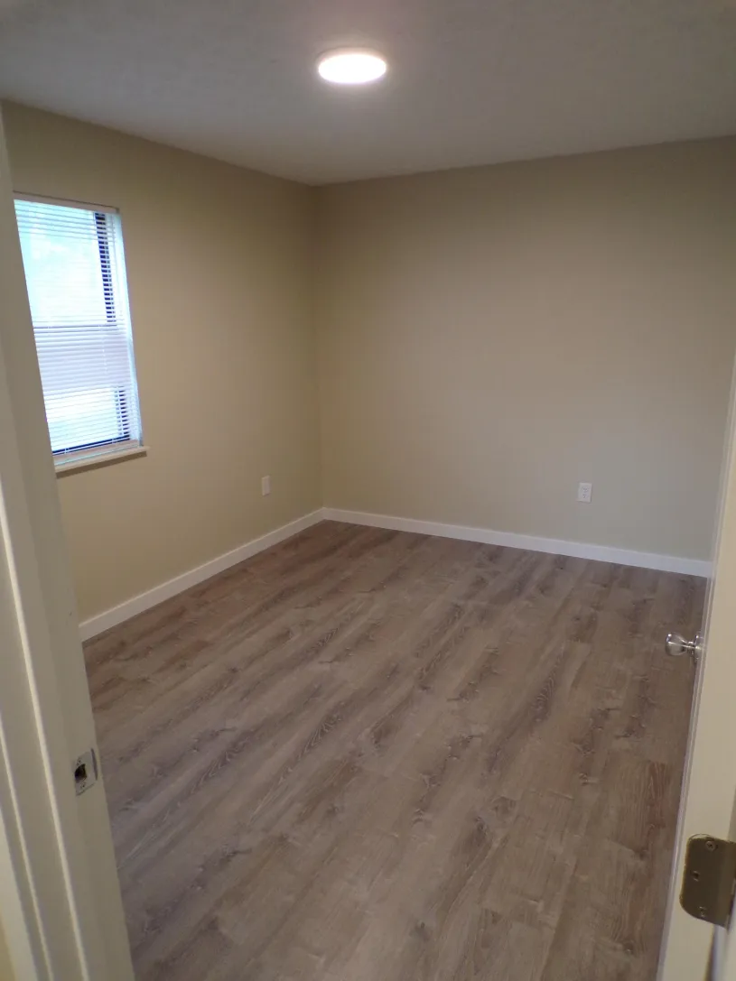 50 W Northwood Ave Apt B