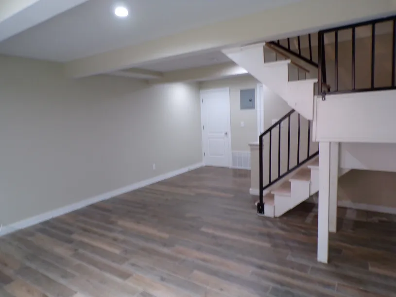 245 W Norwich Ave Apt B
