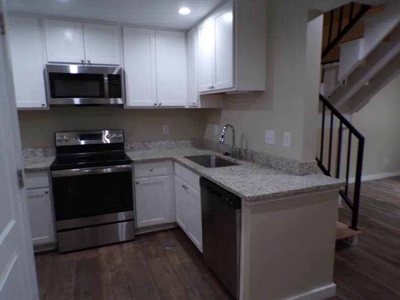 245 W Norwich Ave Apt B