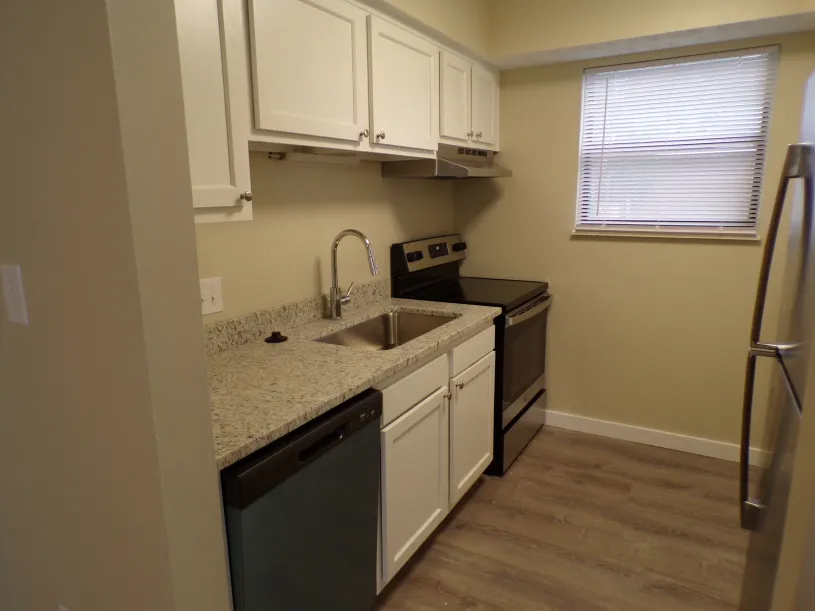 50 W Northwood Ave Apt C