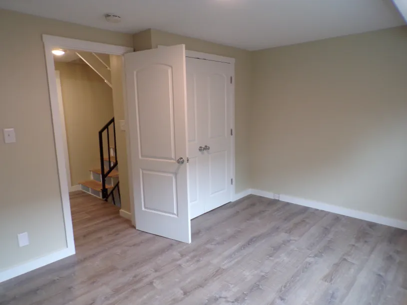 245 W Norwich Ave Apt B