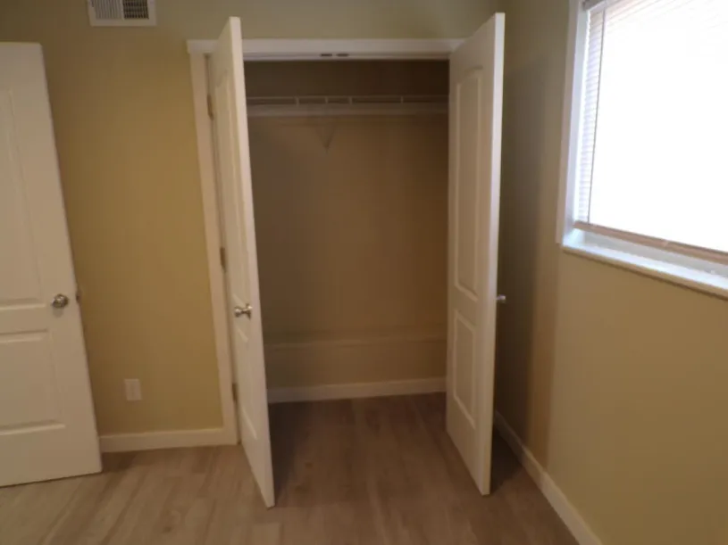 29 E Norwich Ave 1BR - Remodeled Unit C