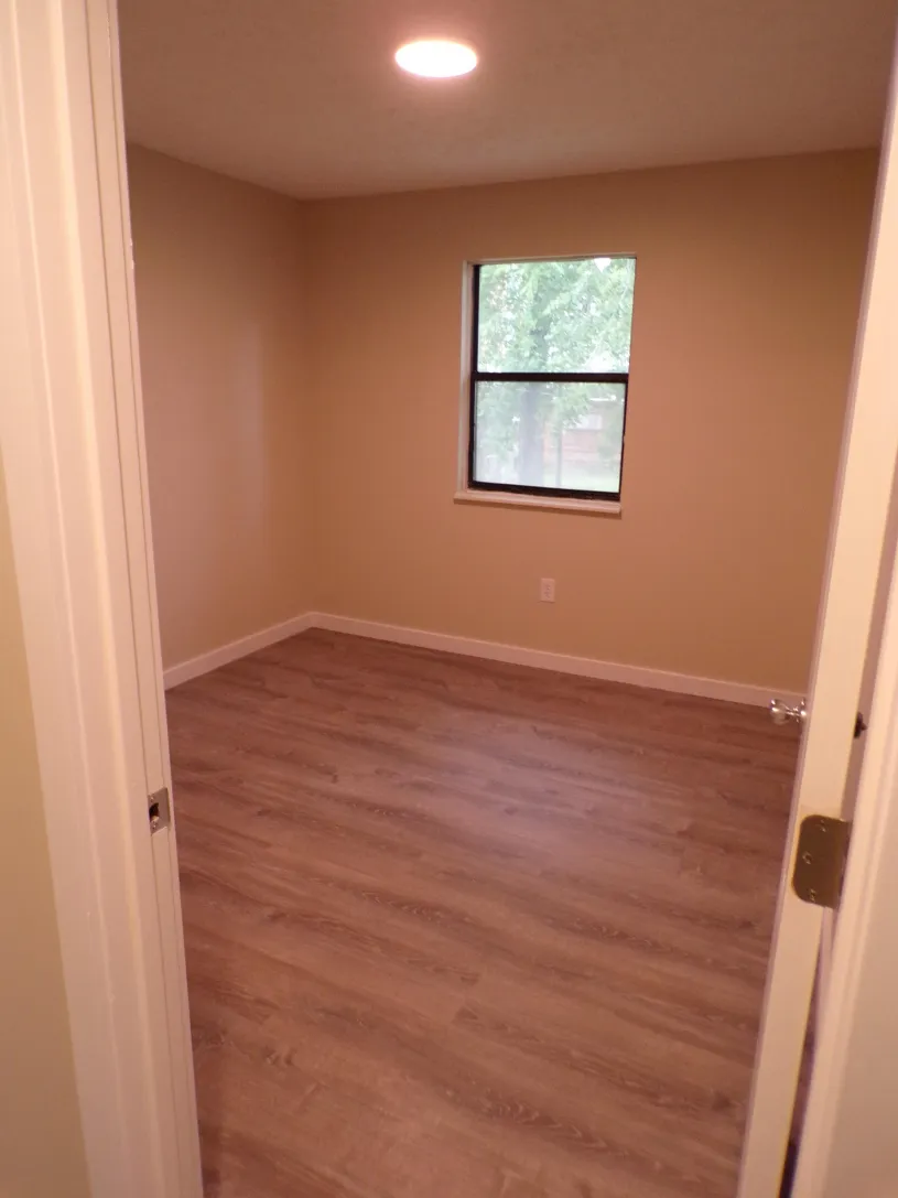 50 W Northwood Ave Apt C