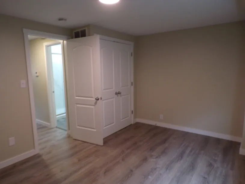 245 W Norwich Ave Apt B