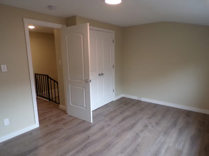 245 W Norwich Ave Apt B