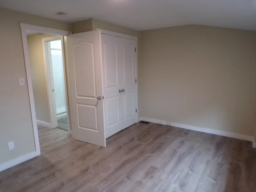 245 W Norwich Ave Apt B