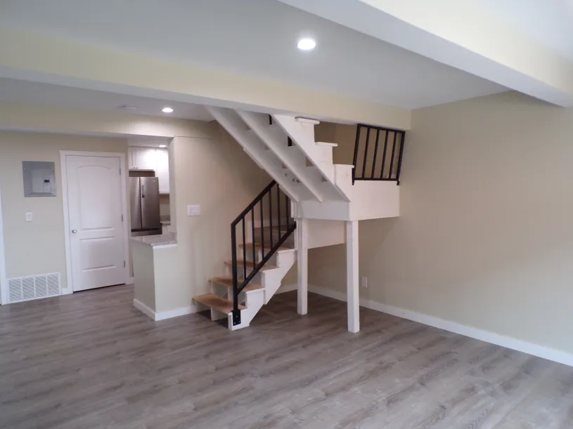 245 W Norwich Ave Apt E