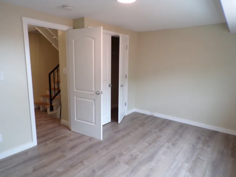 245 W Norwich Ave Apt E