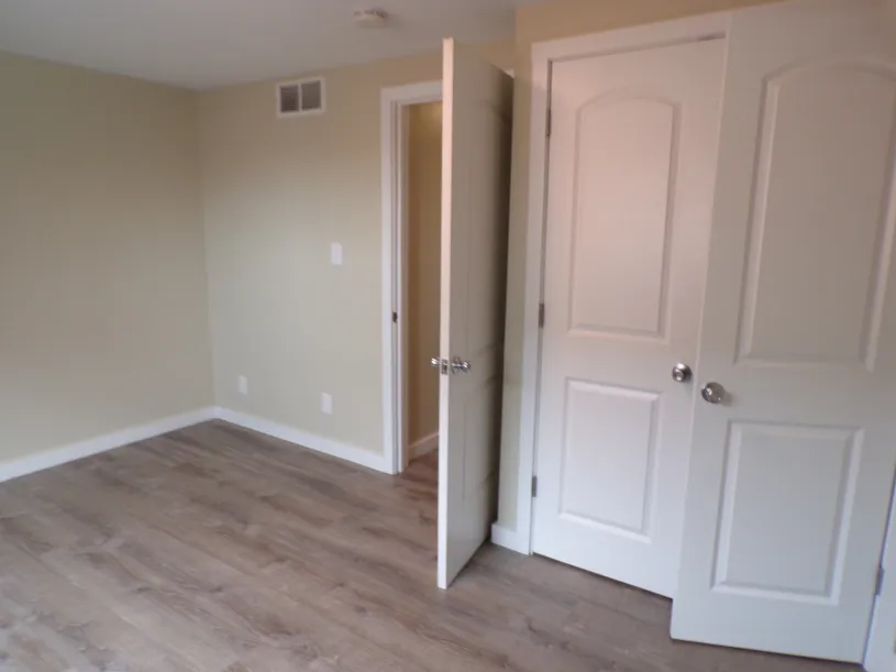 245 W Norwich Ave Apt E