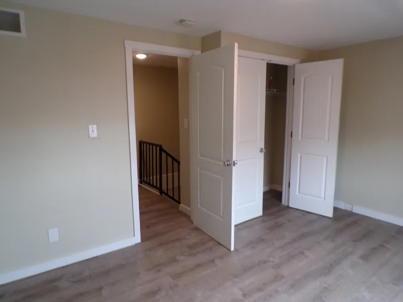 245 W Norwich Ave Apt E