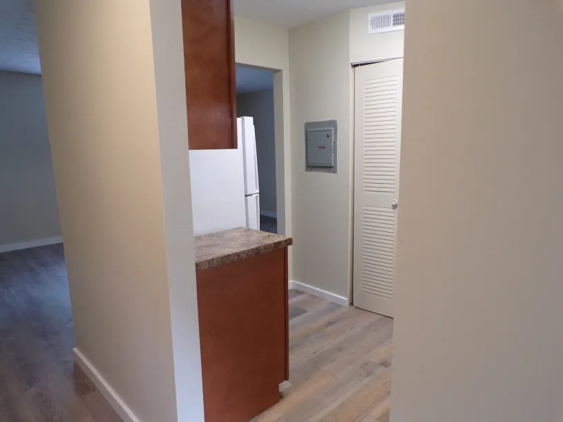 198 E 16th Ave Apt B10