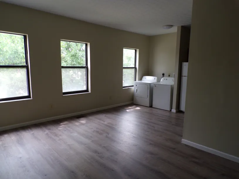 60 1/2 W Northwood Ave