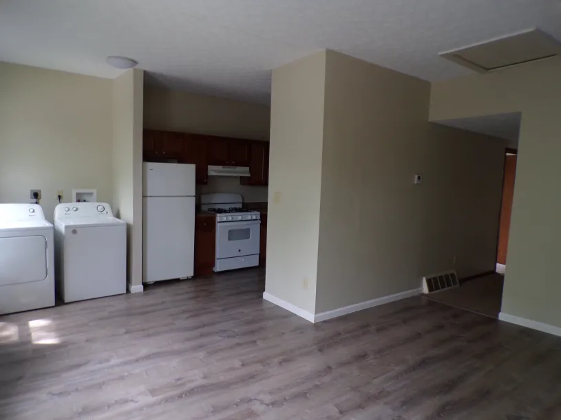 60 1/2 W Northwood Ave