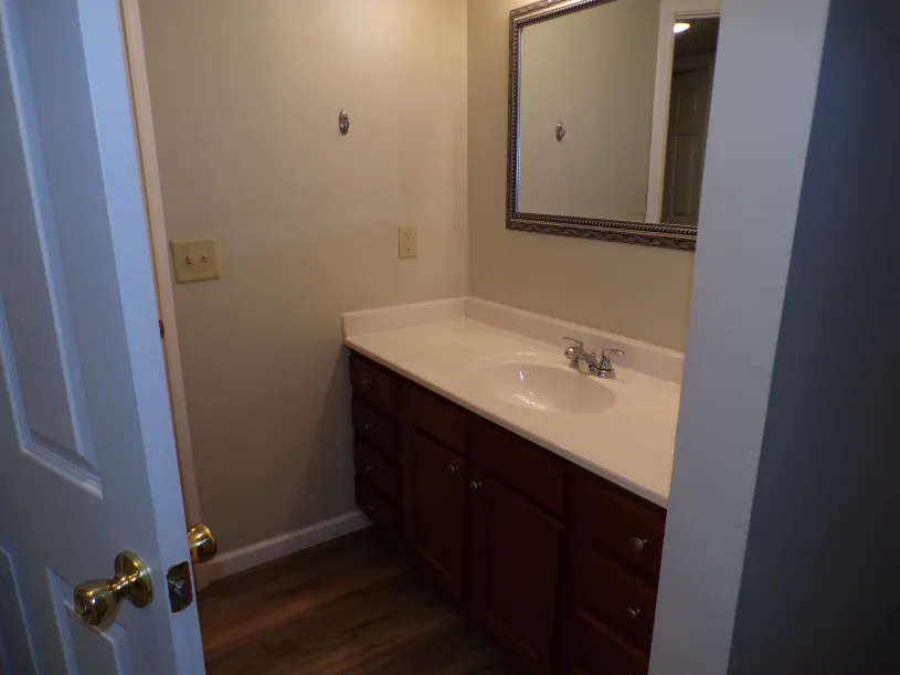 114 E Norwich Ave Apt E