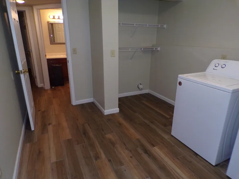 114 E Norwich Ave Apt E