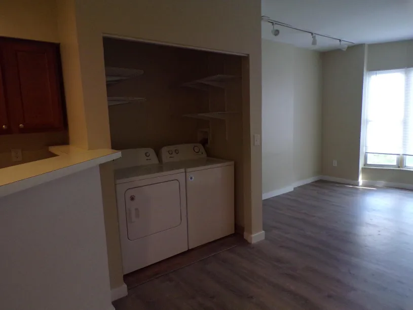 46 W 10th Ave Apt B ~ 5BR