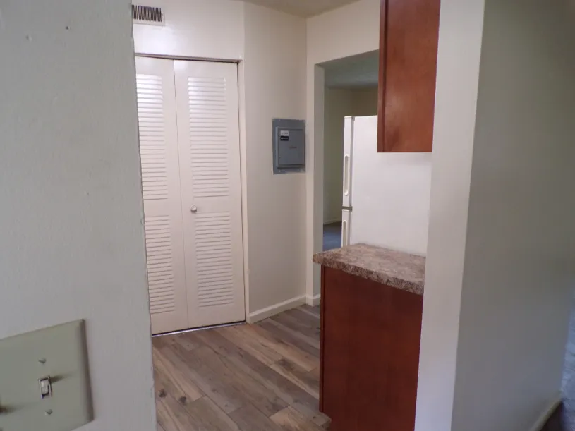 198 E 16th Ave Apt B6