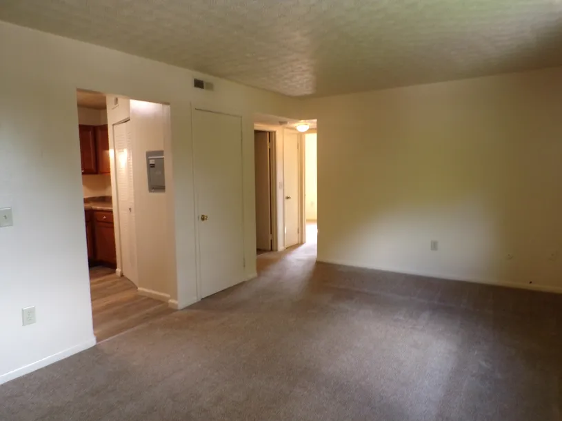 198 E 16th Ave Apt B6