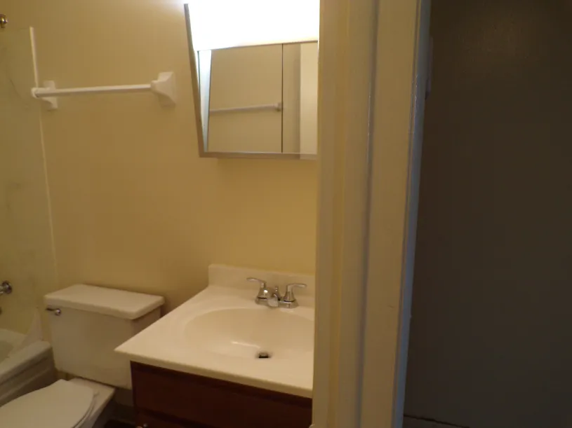 198 E 16th Ave Apt B5