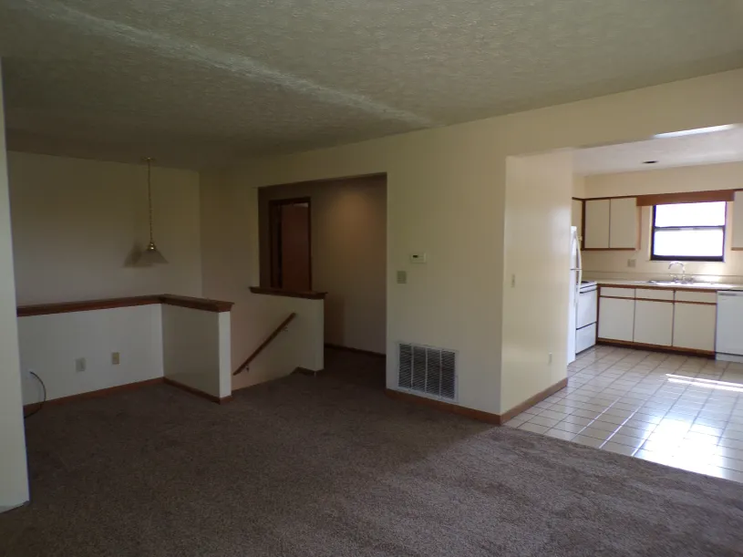 78 W 10th Ave Apt D ~ 4 Bedroom 