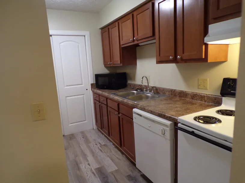 114 E Norwich Ave Apt B