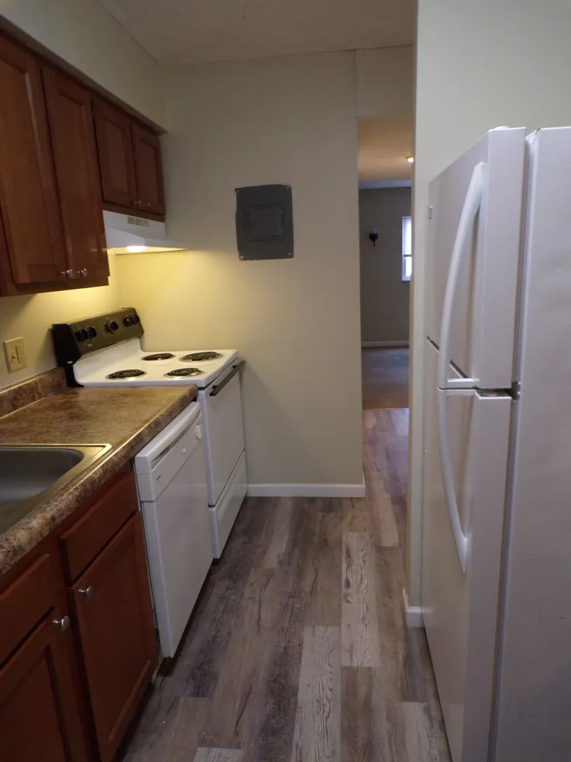 114 E Norwich Ave Apt B