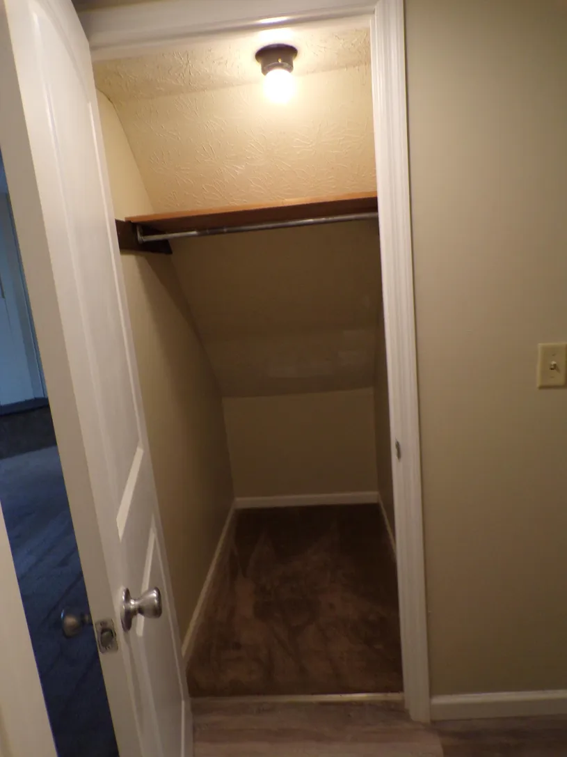 114 E Norwich Ave Apt B