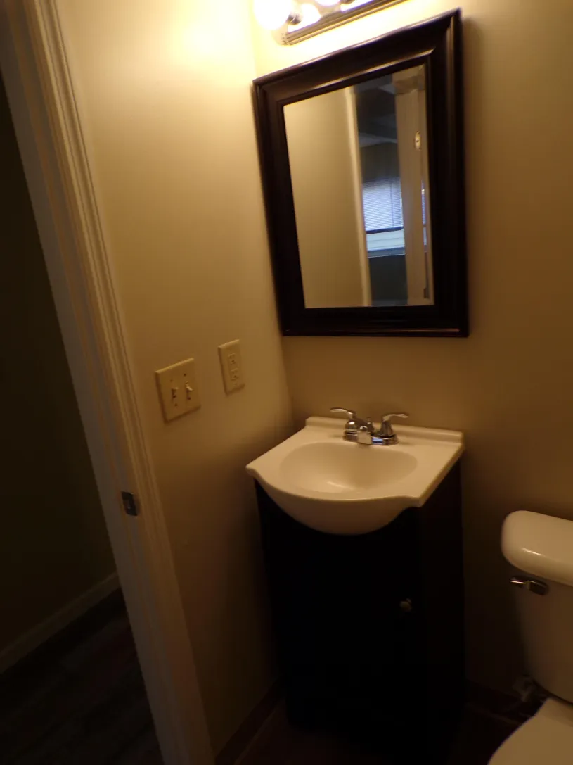 114 E Norwich Ave Apt B