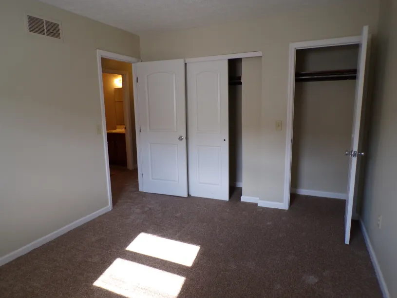 114 E Norwich Ave Apt B