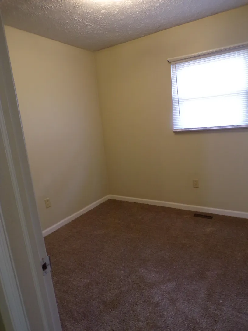 114 E Norwich Ave Apt B