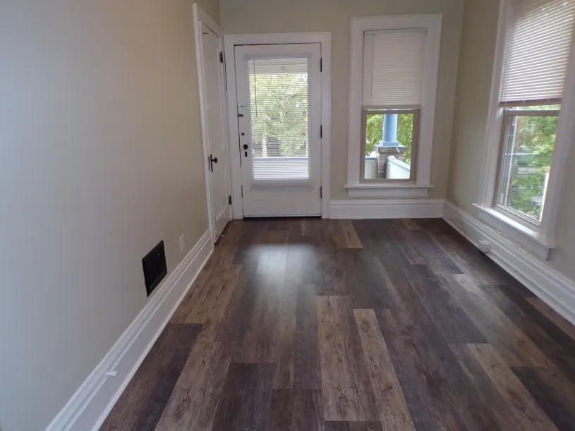 1536 1/2 Neil Ave