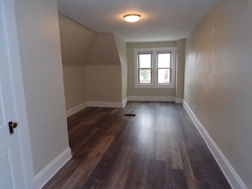 1536 1/2 Neil Ave