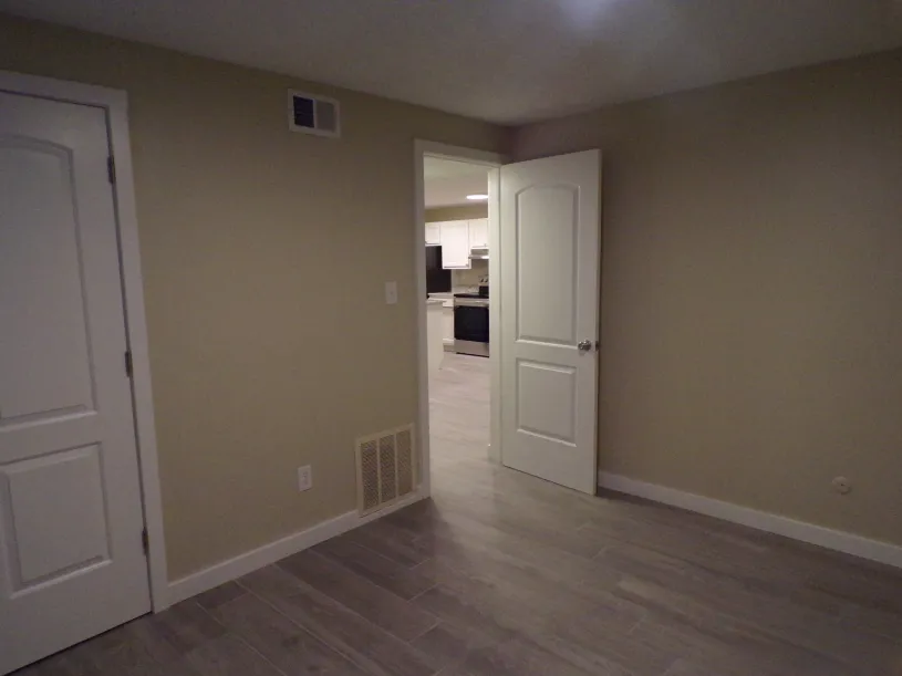 30 E Lane Ave Apt 102 ~ Renovated 