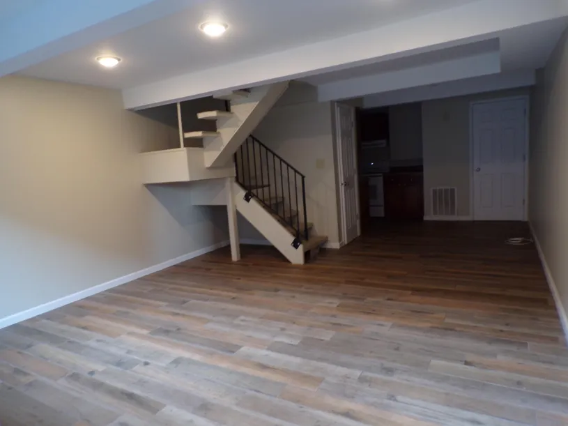 245 W Norwich Ave Apt C