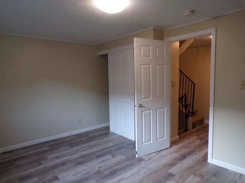 245 W Norwich Ave Apt C