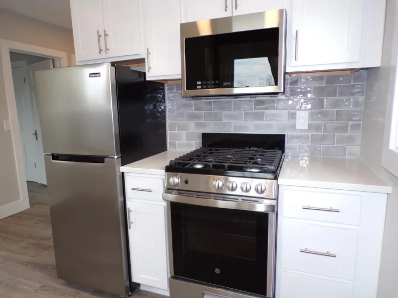 2689 1/2 Neil Ave ~ One Bedroom 