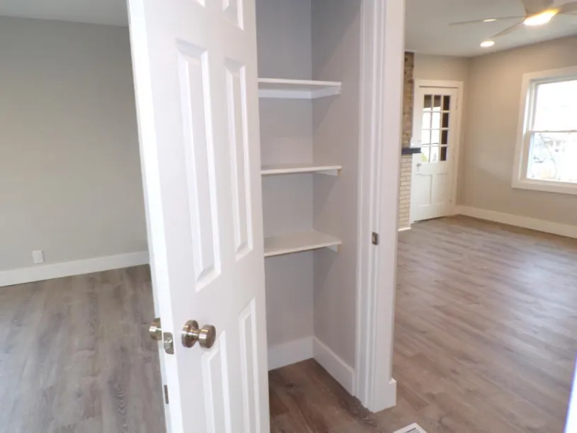 2689 1/2 Neil Ave ~ One Bedroom 