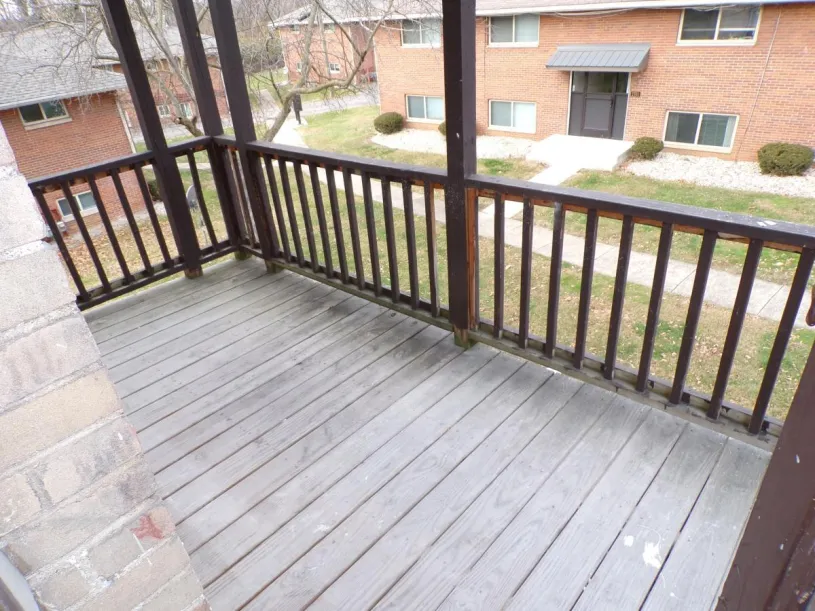 2689 1/2 Neil Ave ~ One Bedroom 