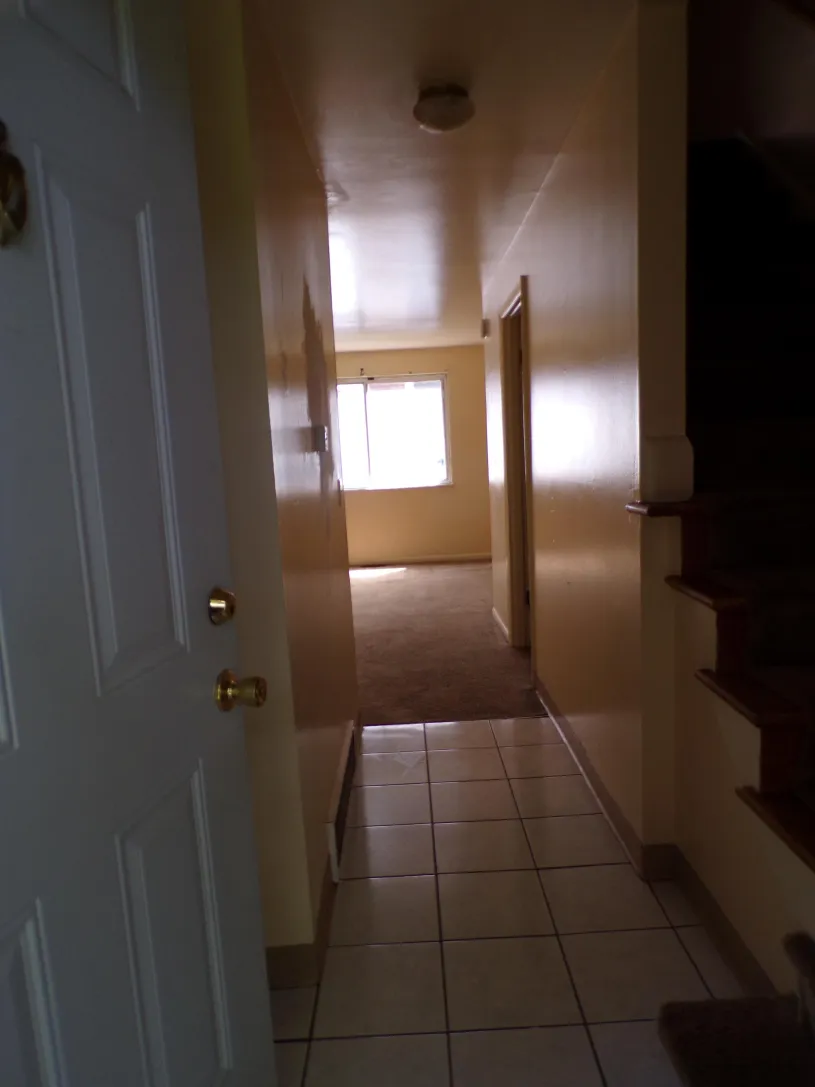 159 E Lane Ave Apt C
