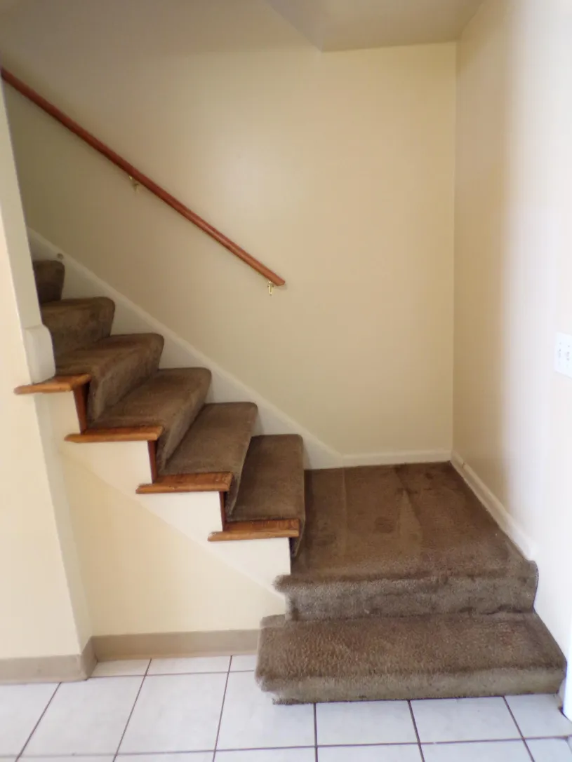 159 E Lane Ave Apt C