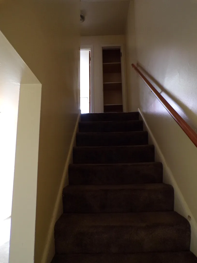159 E Lane Ave Apt C
