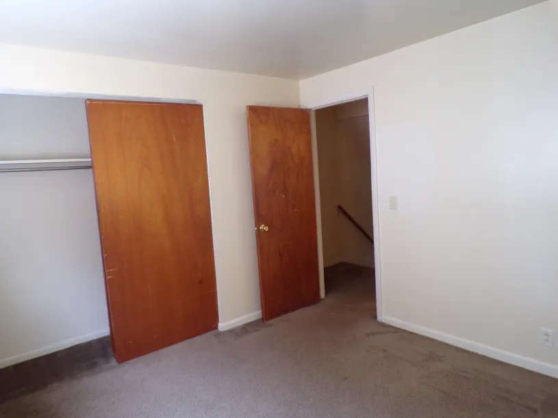 159 E Lane Ave Apt C