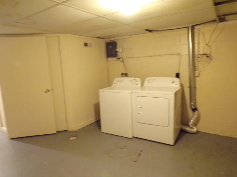 159 E Lane Ave Apt C