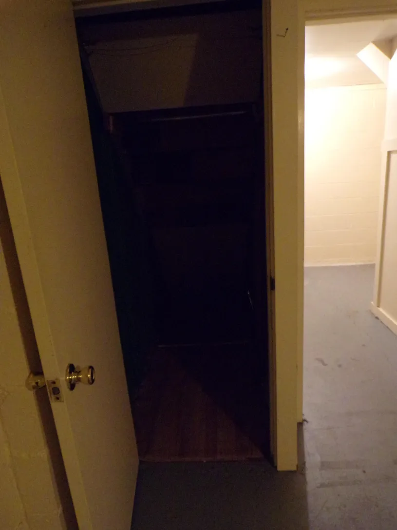 159 E Lane Ave Apt C
