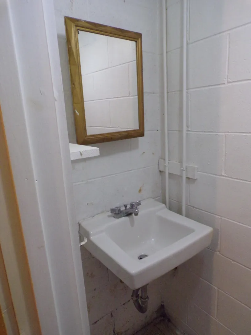 159 E Lane Ave Apt C