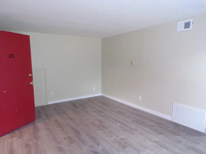 130 E Woodruff Ave Apt 2C ~ Renovated 