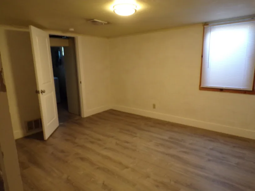 71 W 10th Ave 