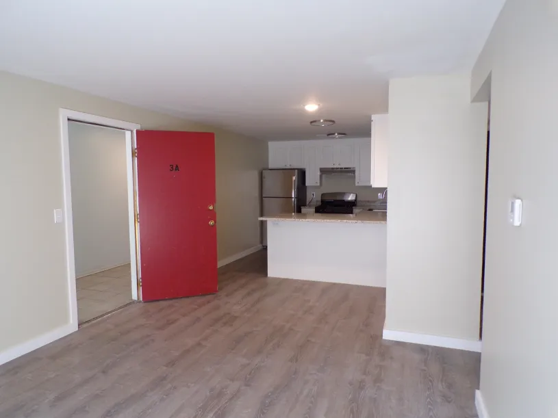 130 E Woodruff Ave Apt 3A ~ Renovated 