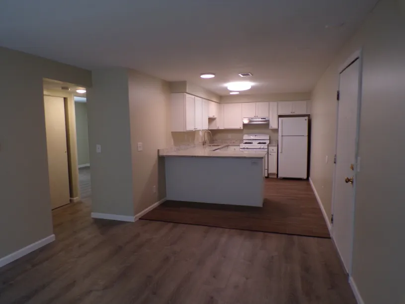130 E Woodruff Ave Apt 3B ~ Renovated 